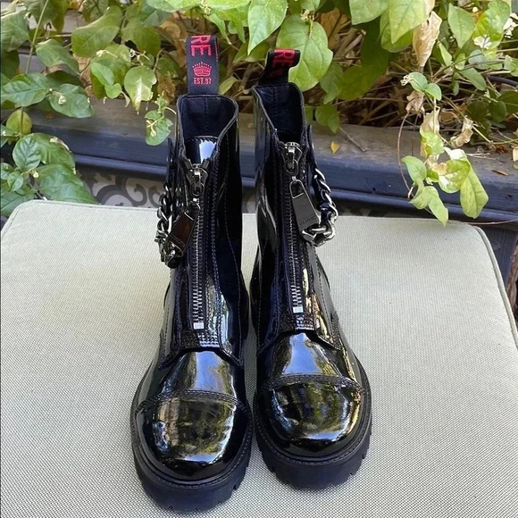 Zadig & Voltaire Joe Cecilia Patent Chain Boots 39 - Picture 4 of 8